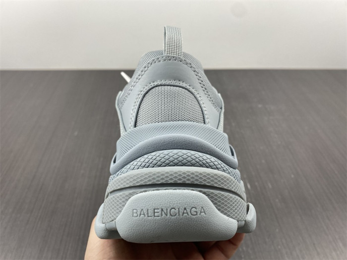 BLCG TRIPLE S SNEAKER 524039 W2FW1 4700
