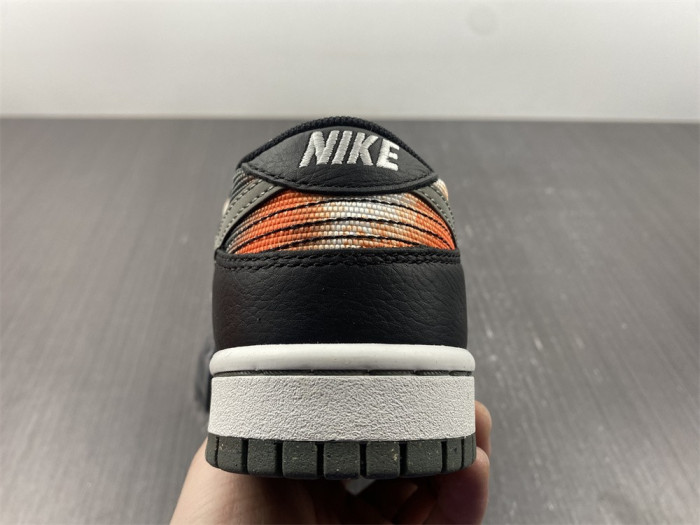 Nike Dunk Low “Graffiti” DM0108-001