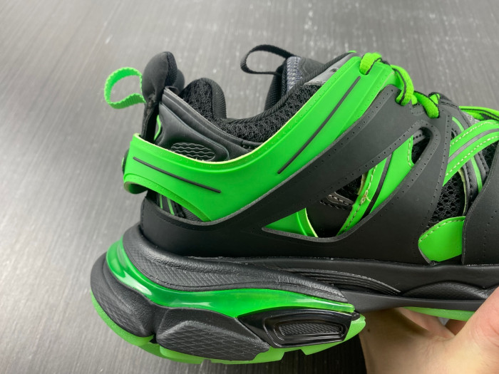 BLCG TRACK SNEAKER 542023 W3RL1 1035
