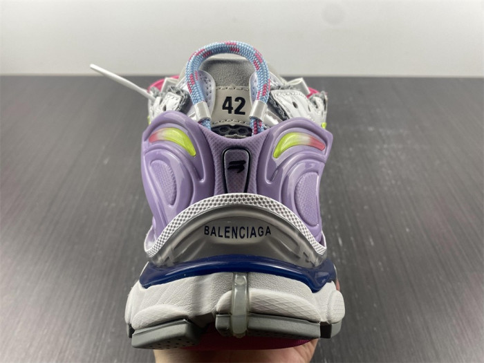 BLCG RUNNER SNEAKER 677403 W3RH5 0308