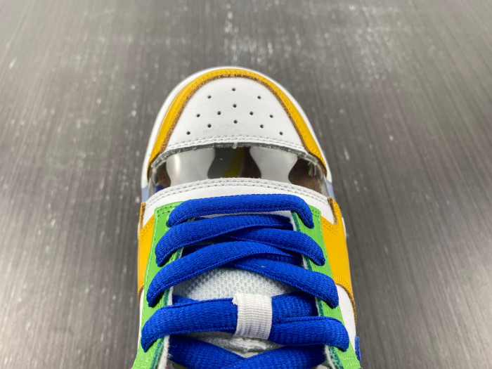 eBay x Nike SB Dunk Low “Sandy Bodecker” FD8777-100
