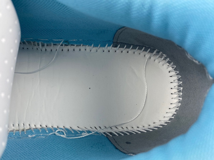 OFF-WHITE SNEAKER