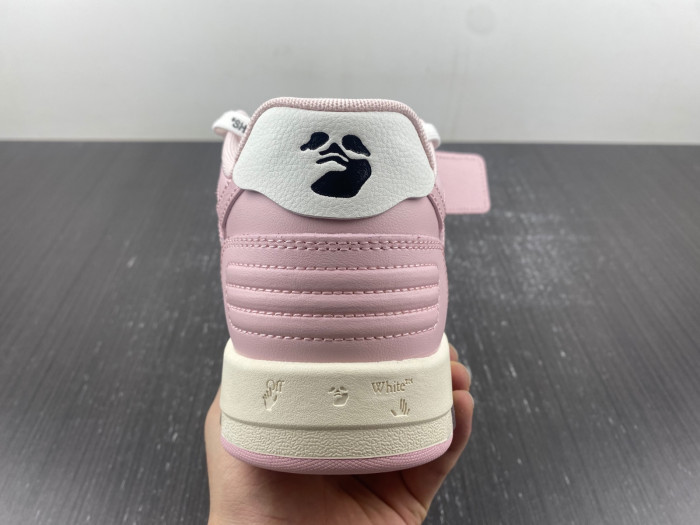 OFF-WHITE SNEAKER