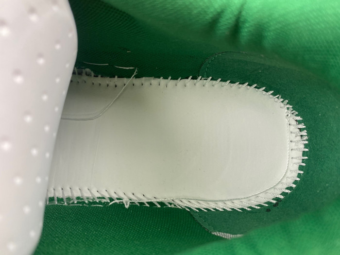 OFF-WHITE SNEAKER
