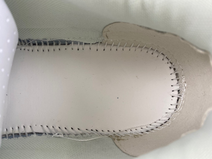 OFF-WHITE SNEAKER