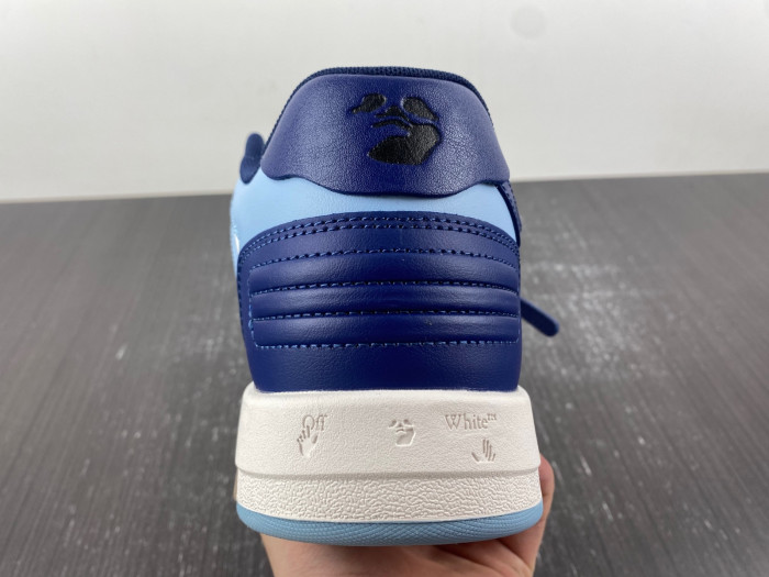 OFF-WHITE SNEAKER