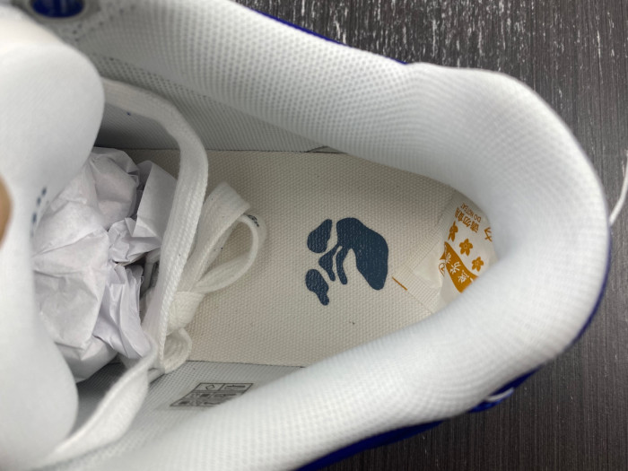 OFF-WHITE SNEAKER