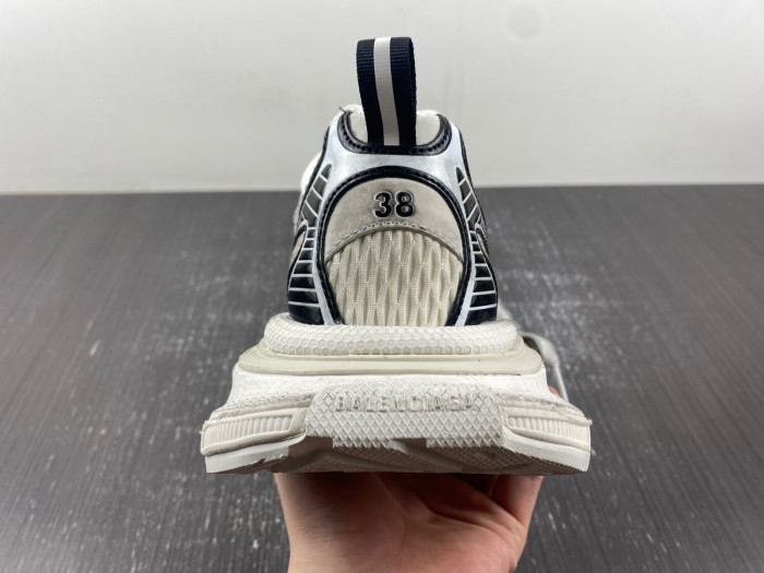BLCG 3XL SNEAKER 734731 W3XL4 9710