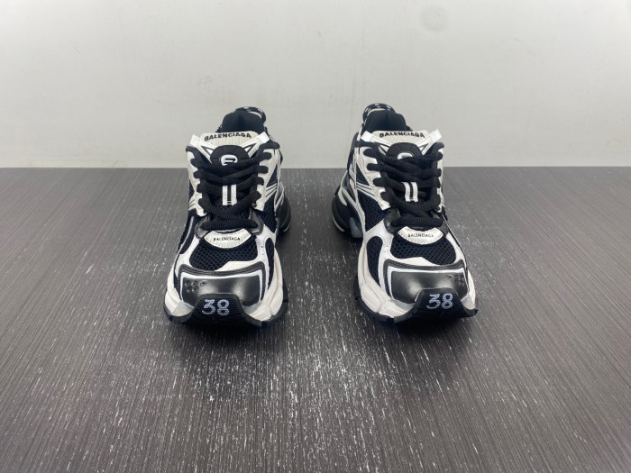 BLCG RUNNER SNEAKER 772774 W3RNY 0120