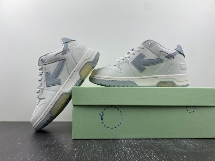 OFF-WHITE SNEAKER