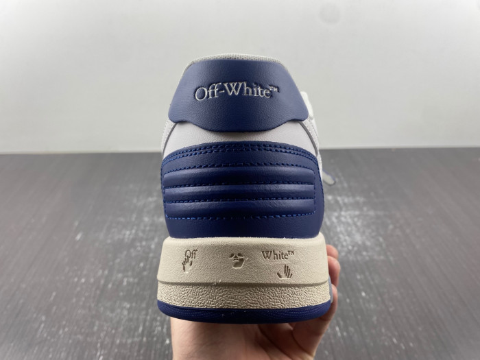 OFF-WHITE SNEAKER