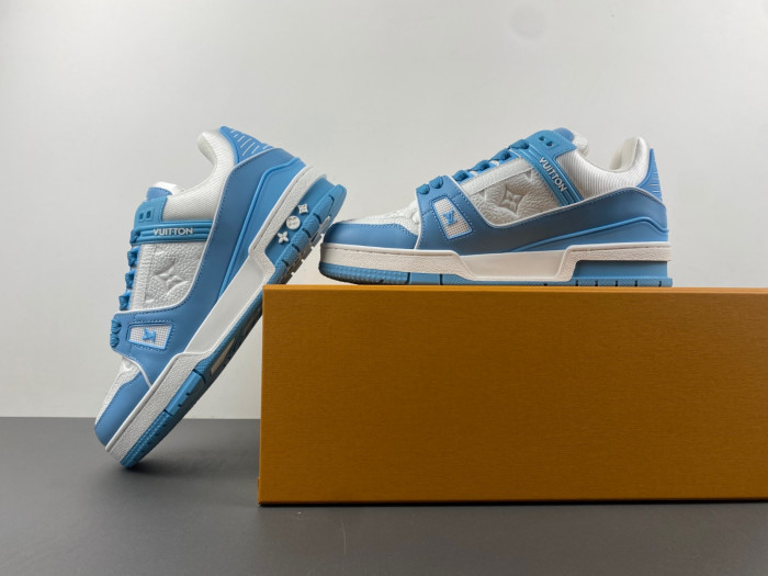 LV TRAINER SNEAKER
