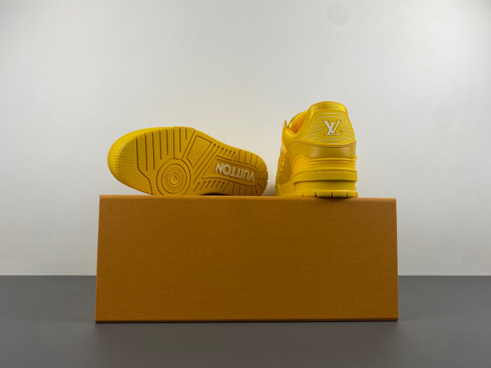 LV TRAINER SNEAKER