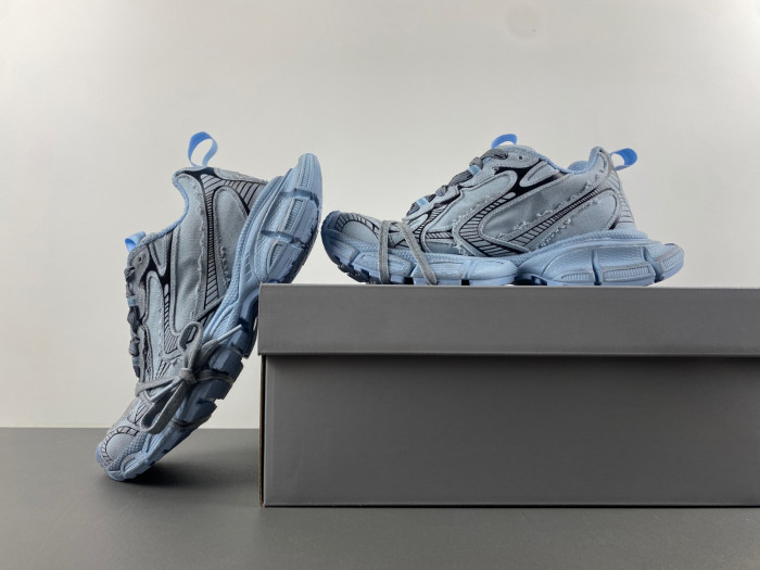 BLCG 3XL SNEAKER 734731 W3XDC 4000