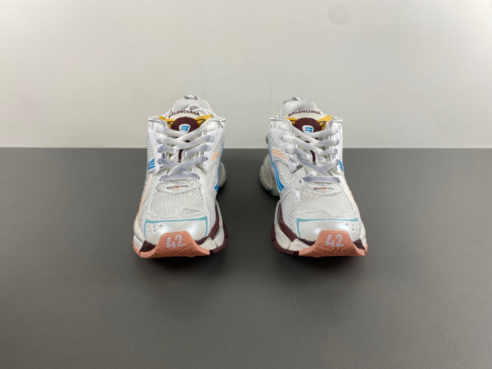 BLCG RUNNER SNEAKER 772774 W3RNY 0326