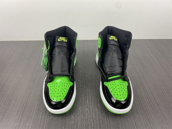 Air Jordan 1 High OG “Pine Green” 555088-030
