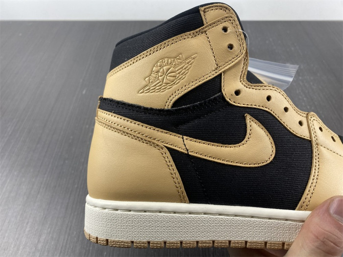 Air Jordan 1 High OG “Heirloom” 555088-202