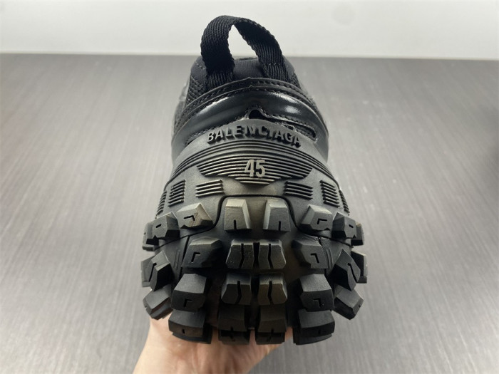 BLCG DEFENDER SNEAKER
