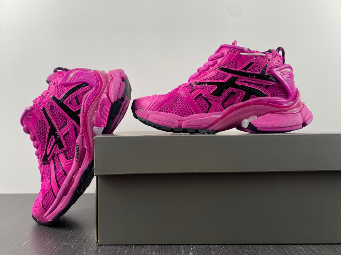 BLCG RUNNER SNEAKER 677402 W3RB2 5519