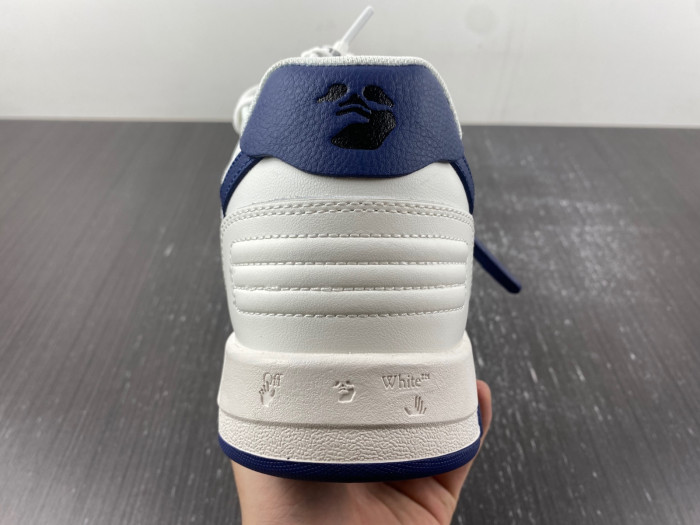 OFF-WHITE SNEAKER