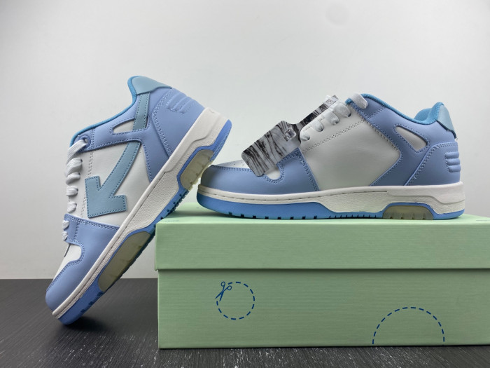 OFF-WHITE SNEAKER