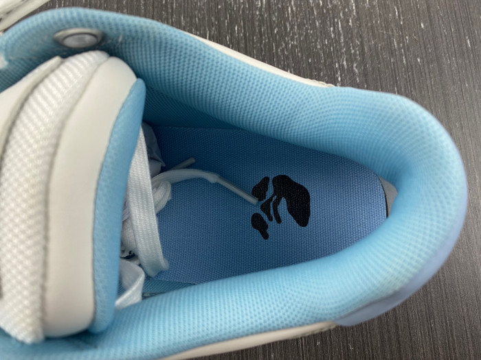 OFF-WHITE SNEAKER