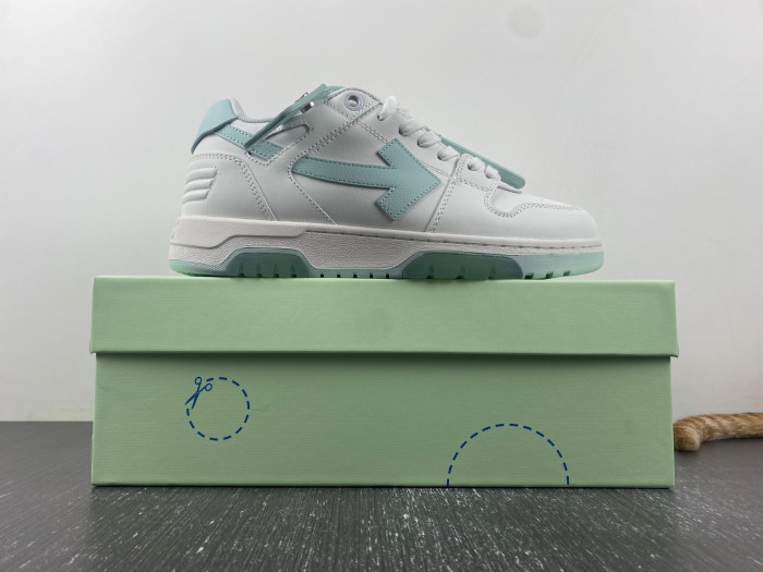 OFF-WHITE SNEAKER