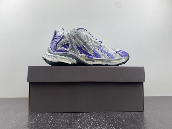 BLCG RUNNER SNEAKER 677403 W3RB3 5903