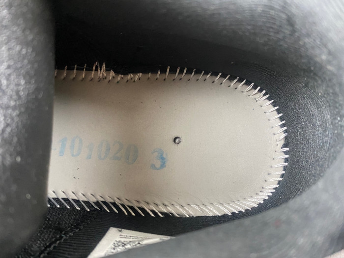 Air Jordan 11 Low “Space Jam” FV5104-004