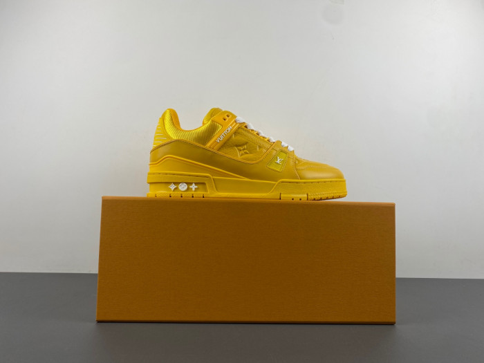 LV TRAINER SNEAKER