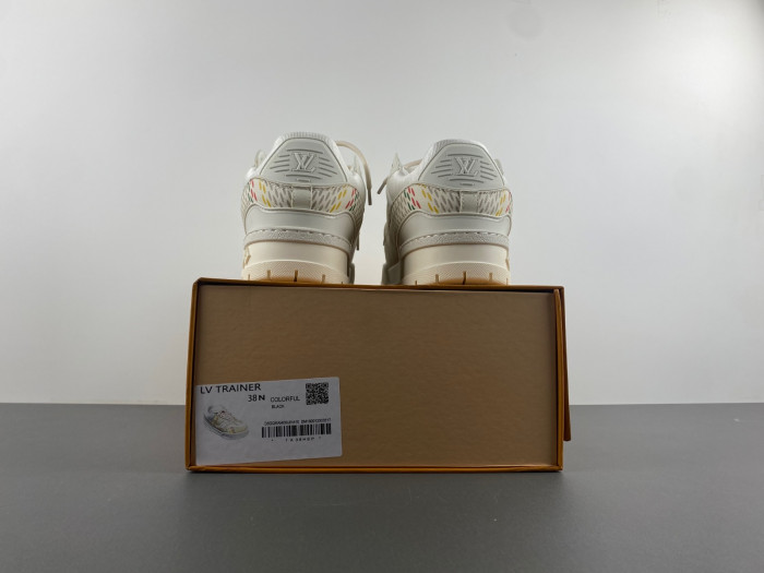 LV TRAINER SNEAKER 24052502