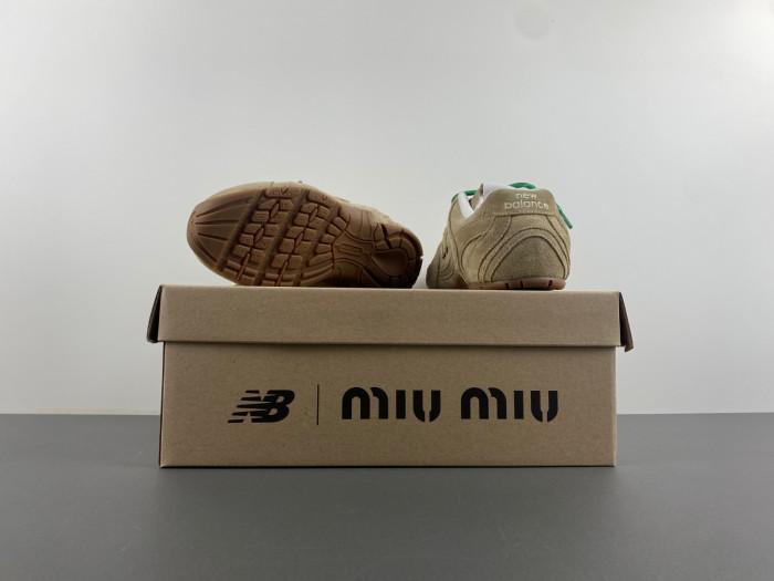 New Ba1ance X Miu Miu 530 SL Sneaker 5E165E
