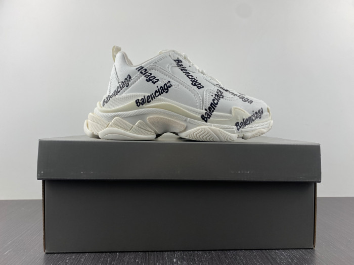 BLCG TRIPLE S SNEAKER 524039 W2FAB 9010