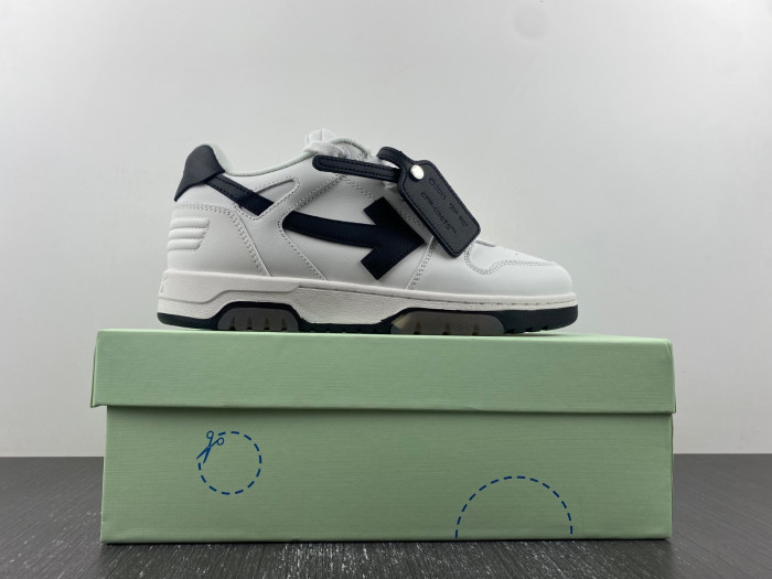 OFF-WHITE SNEAKER