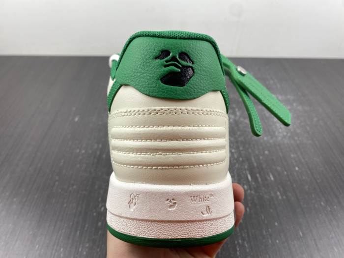 OFF-WHITE SNEAKER