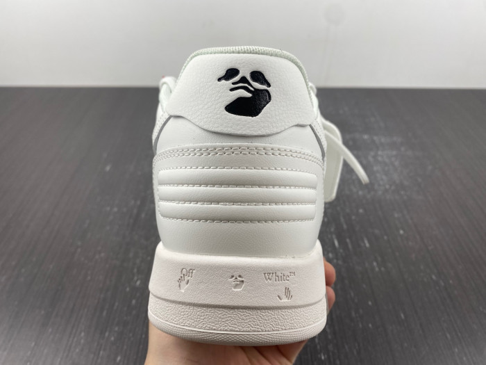 OFF-WHITE SNEAKER