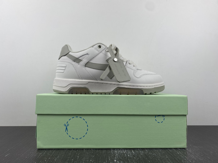 OFF-WHITE SNEAKER