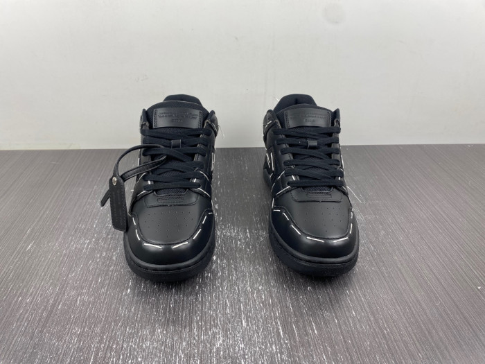 OFF-WHITE SNEAKER