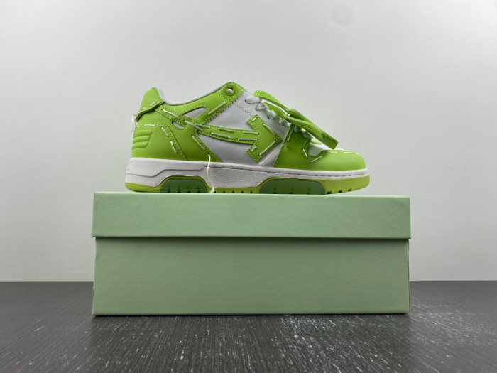 OFF-WHITE SNEAKER