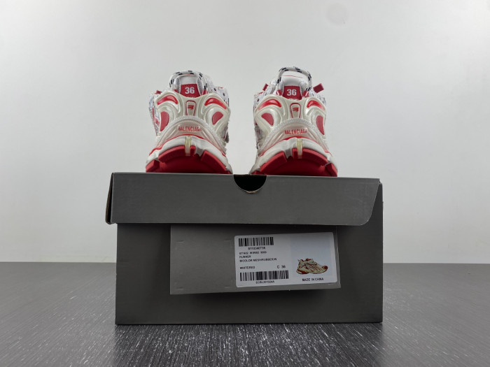 BLCG RUNNER SNEAKER 677402 W3RB2 9060