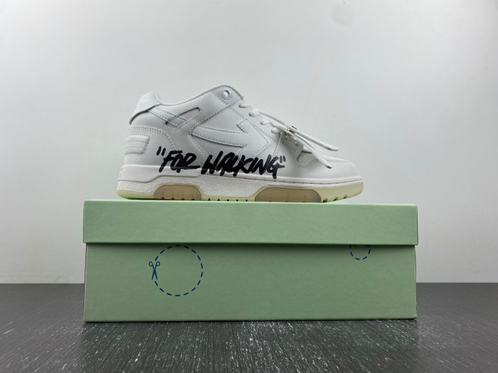 OFF-WHITE SNEAKER