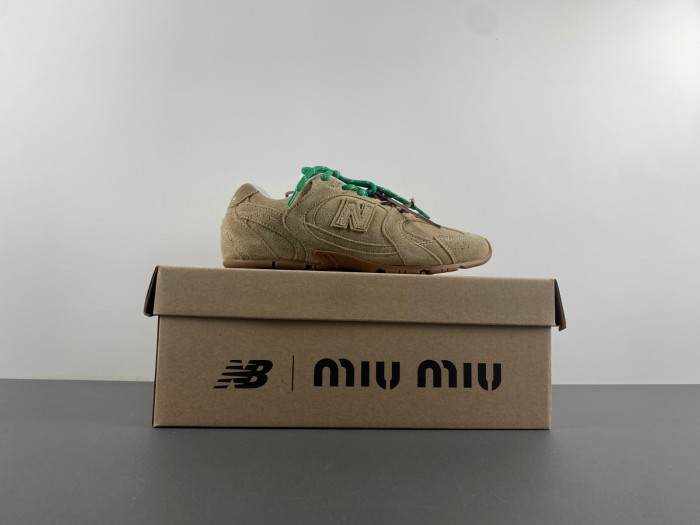 New Ba1ance X Miu Miu 530 SL Sneaker 5E165E