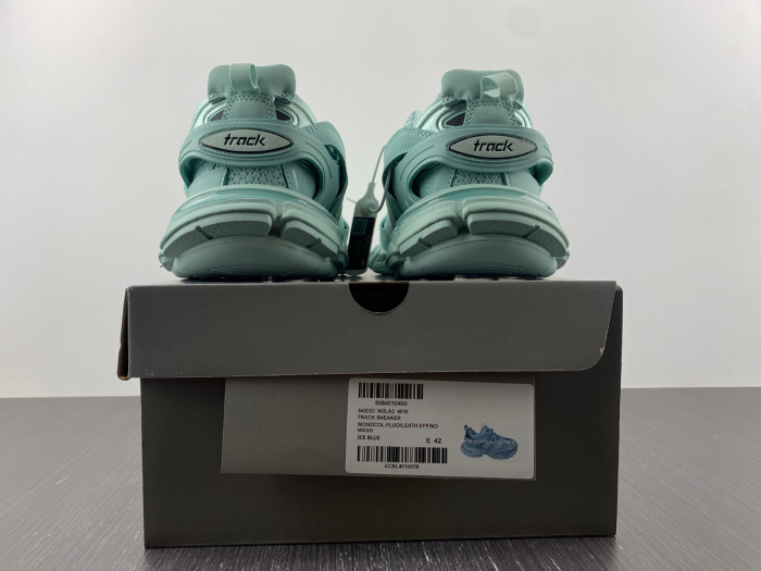 BLCG TRACK SNEAKER 542023 W2LA2 4010