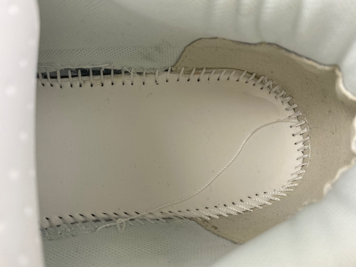 OFF-WHITE SNEAKER
