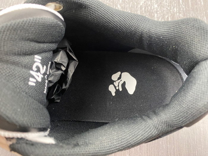 OFF-WHITE SNEAKER