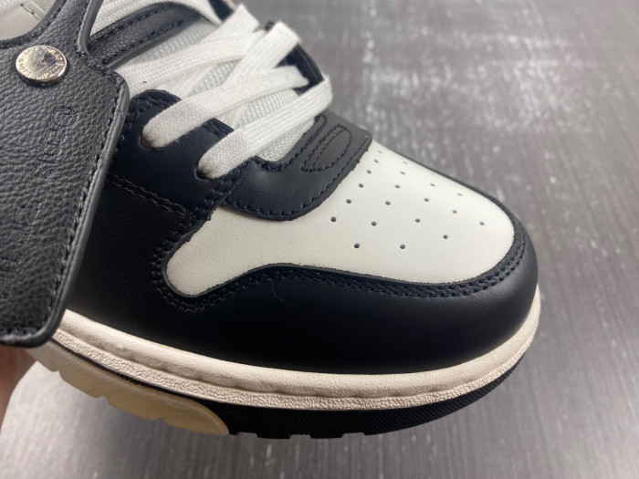 OFF-WHITE SNEAKER
