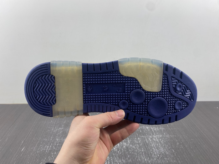 OFF-WHITE SNEAKER