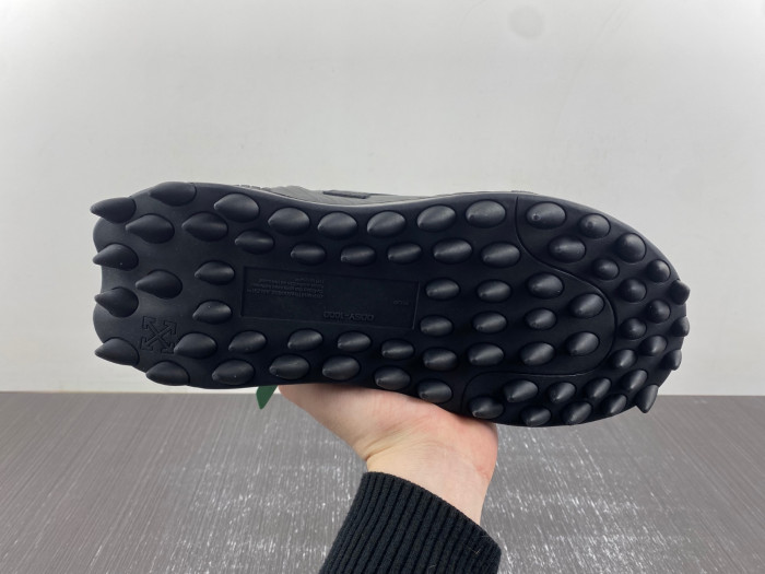 OFF-WHITE C/O ODSY-1000 SNEAKER