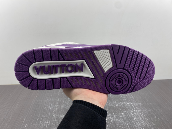 LV TRAINER SNEAKER