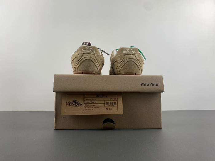 New Ba1ance X Miu Miu 530 SL Sneaker 5E165E